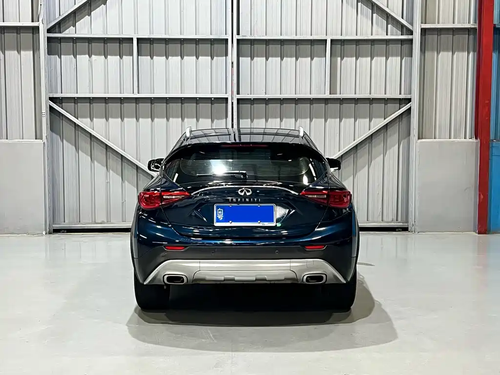 Infiniti QX30 2018 — фото 8