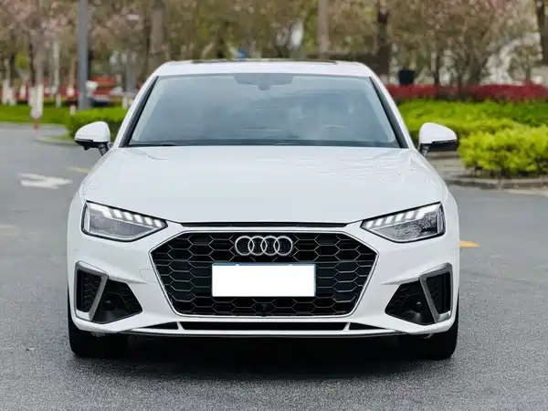 Audi A4L 2021