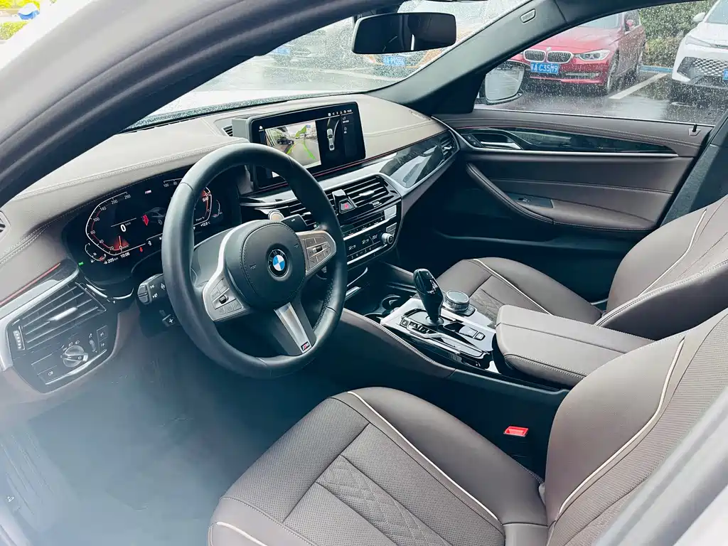 BMW 5 Series 2023