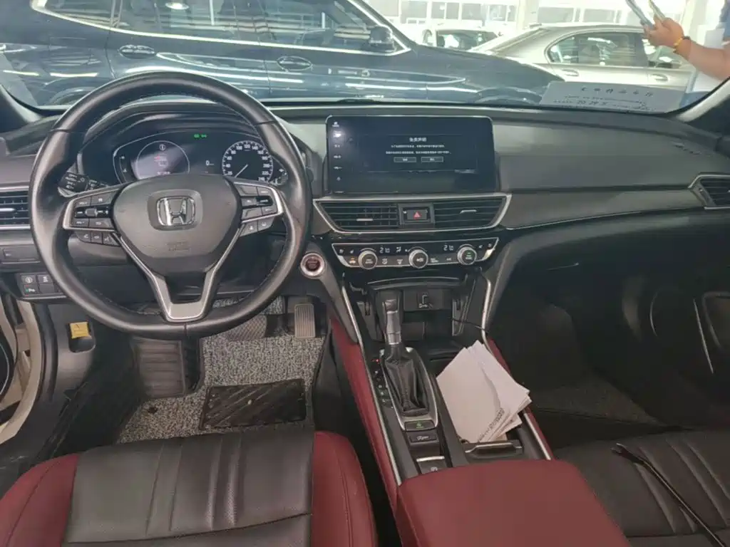 Honda Inspire 2022 — фото 10