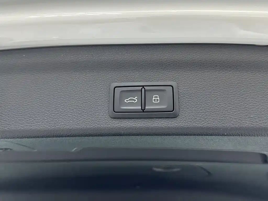 Audi Q3 2023 — фото 15