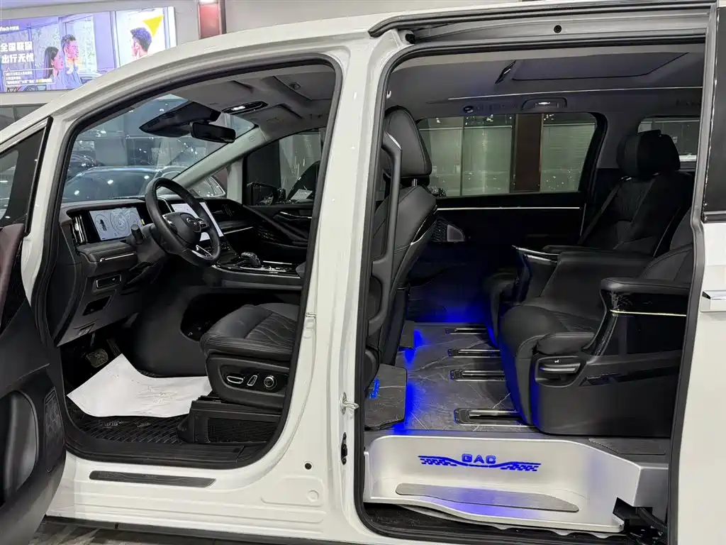 GAC Motor Trumpchi M8 2024 — фото 11