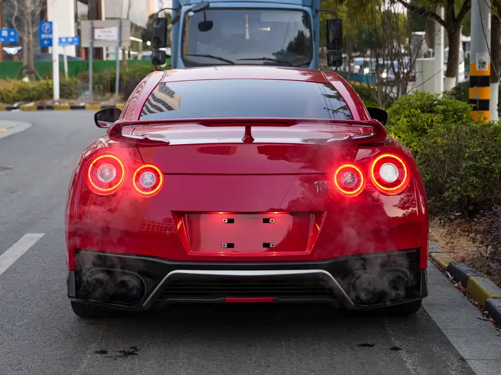 Nissan GT-R 2018 — фото 5