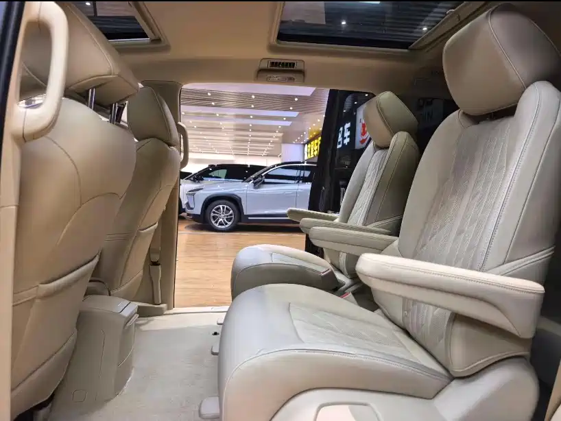 Buick GL8 2023