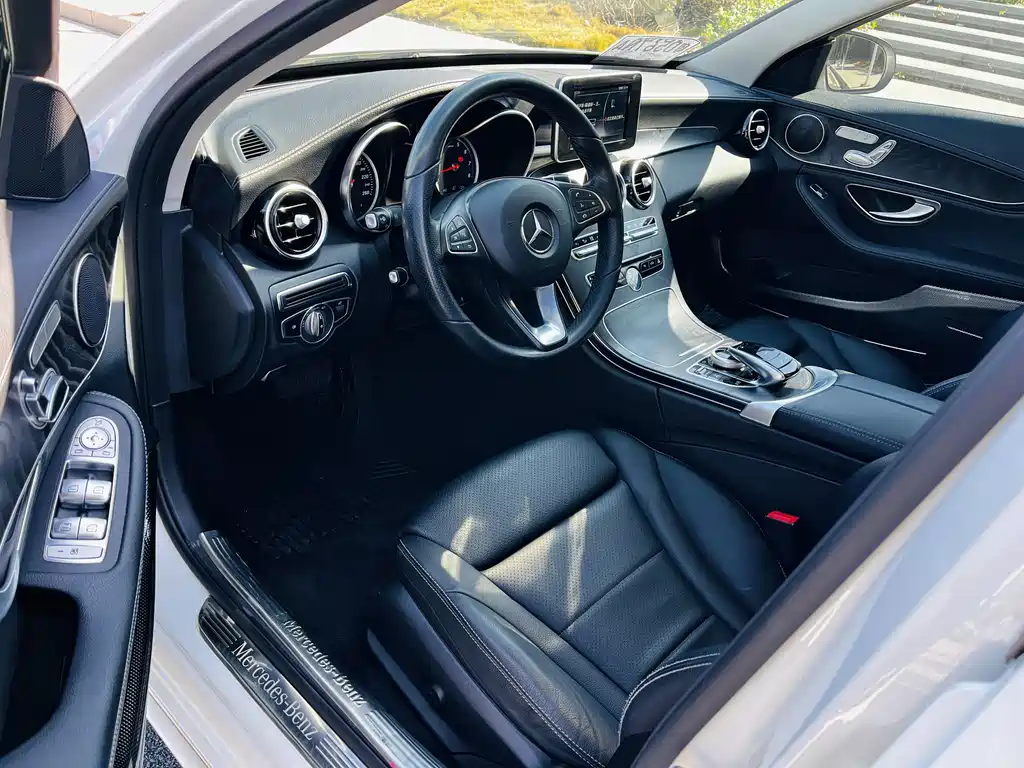 Mercedes-Benz C-Class 2018 — фото 4