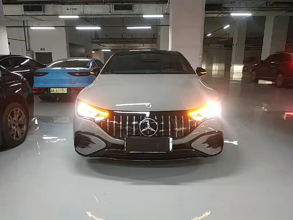 Mercedes-Benz EQE 2024