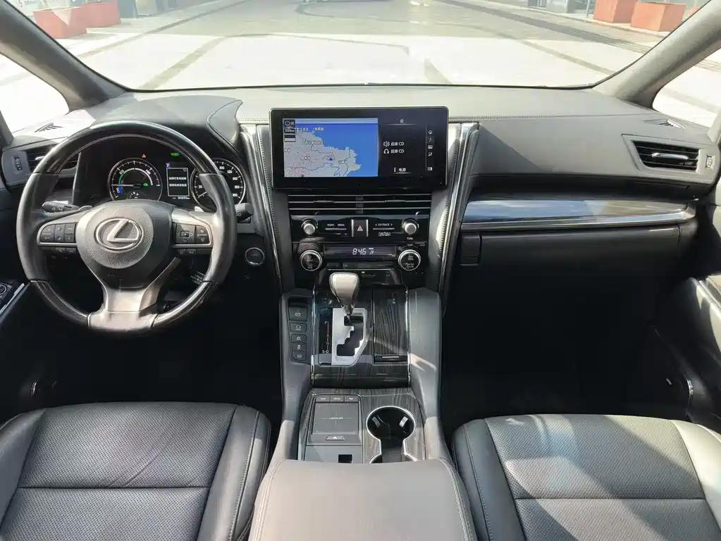 Lexus LM 2023 — фото 14