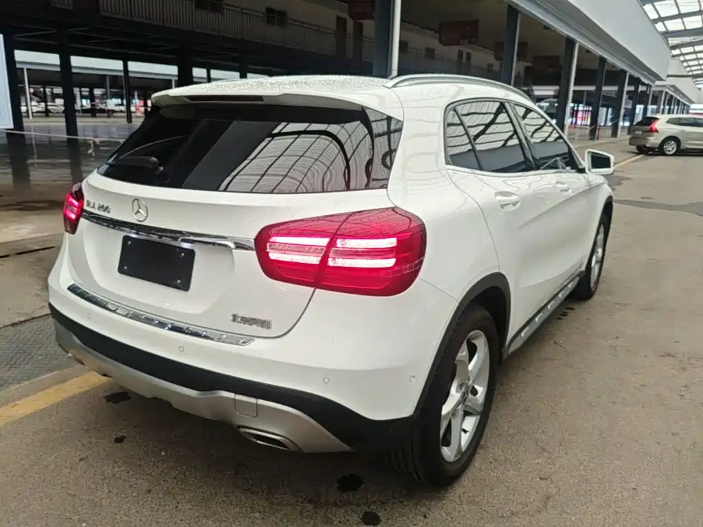 Mercedes-Benz GLA 2019