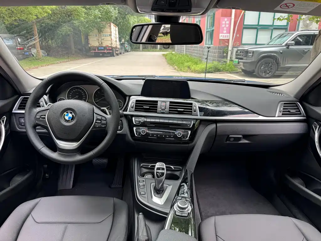 BMW 3 Series 2016
