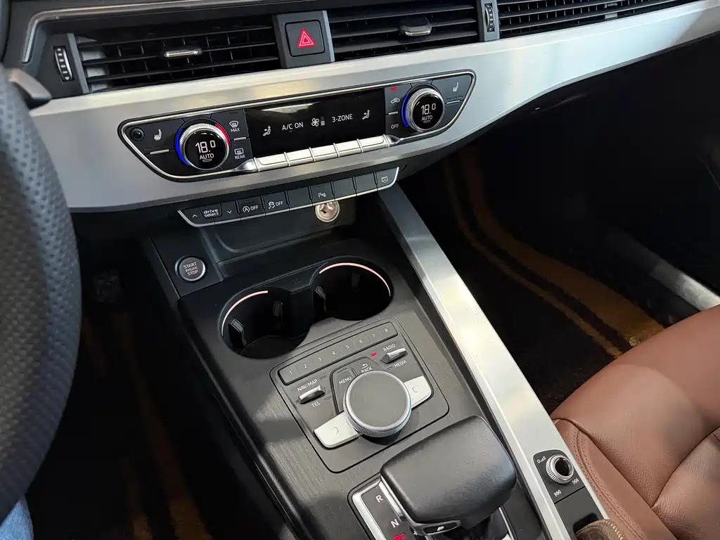 Audi A4L 2017 — фото 14