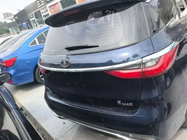 BYD Song MAX 2017