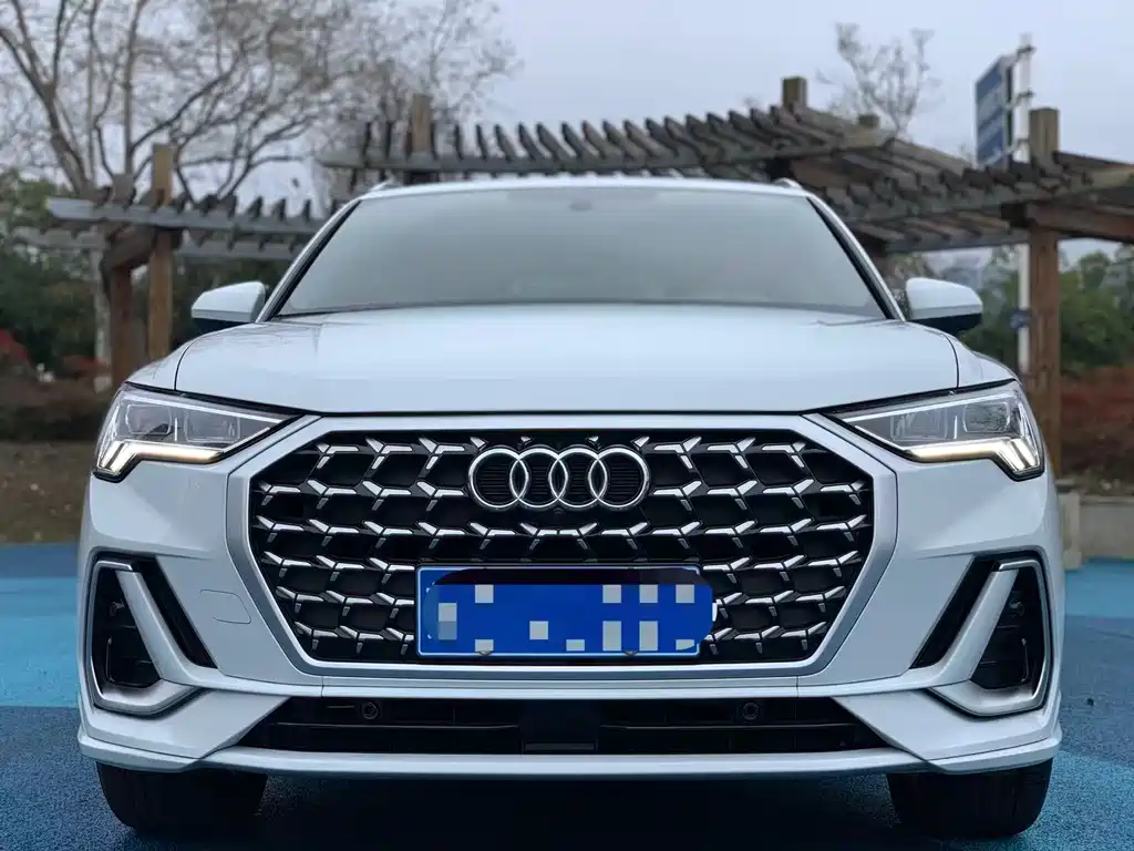 Audi Q3 2024 — фото 2