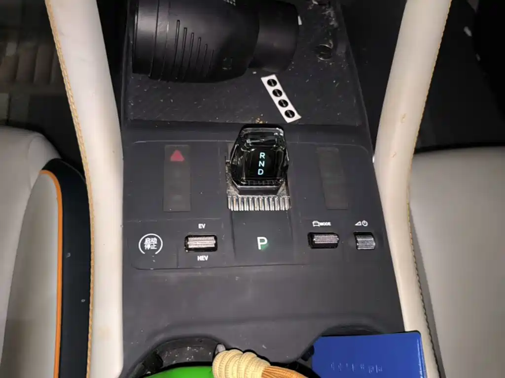 BYD Song PLUS New Energy 2024 — фото 14