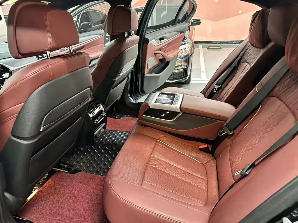 BMW 5 Series 2021