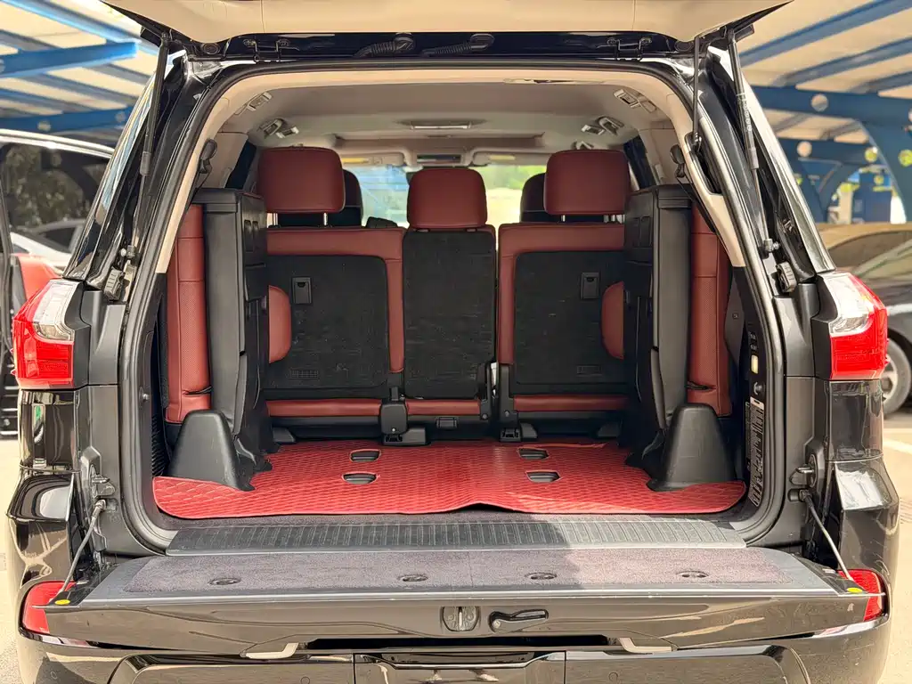 Lexus LX 2017 — фото 17