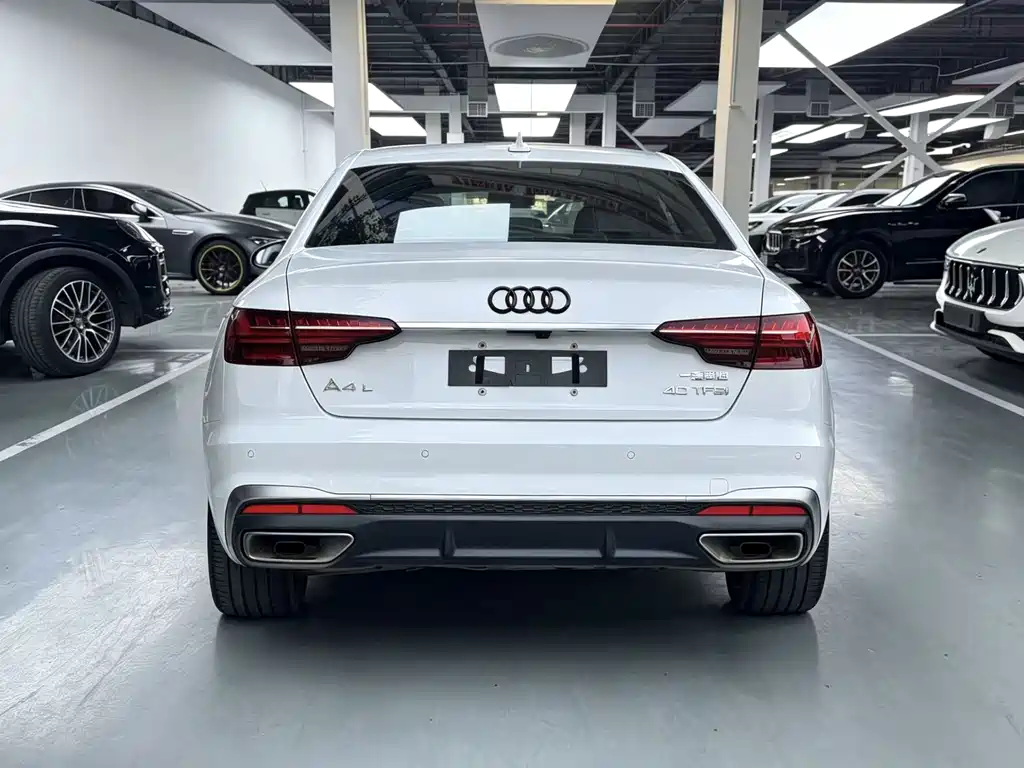 Audi A4L 2021 — фото 10