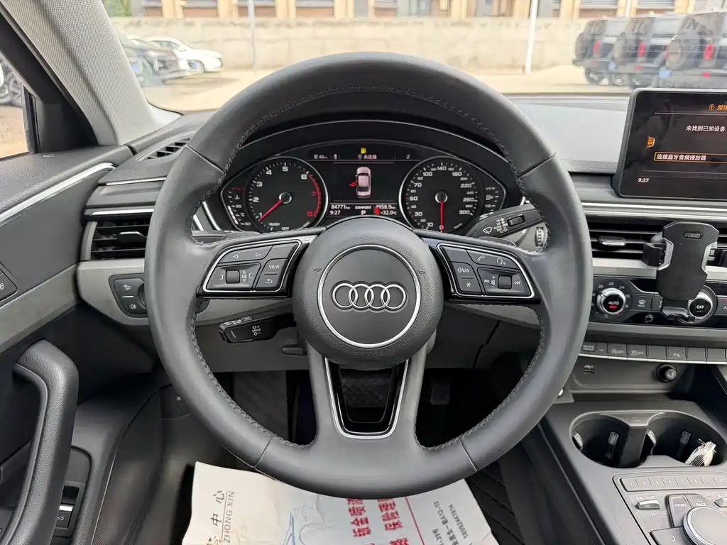 Audi A4L 2019 — фото 11
