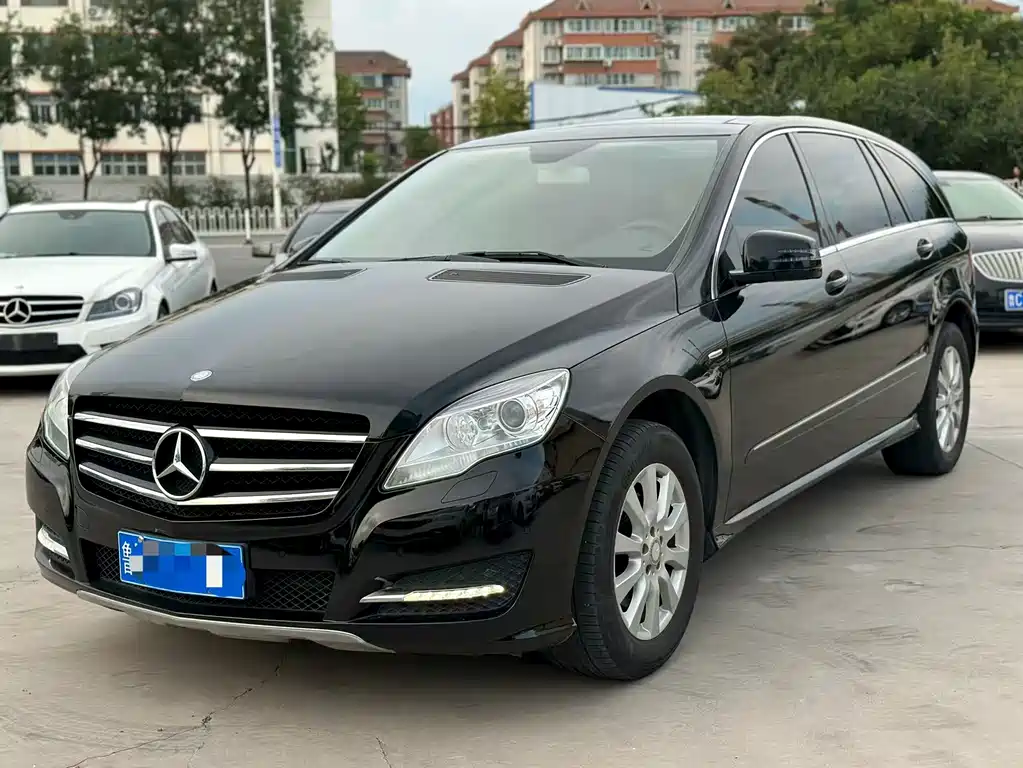 Mercedes-Benz R-Class 2017 — фото 1