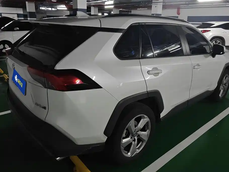 Toyota RAV4 2021