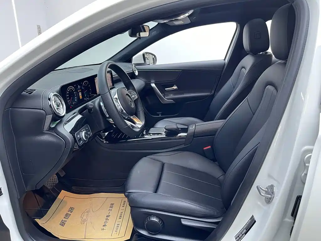 Mercedes-Benz A-Class 2022 — фото 12