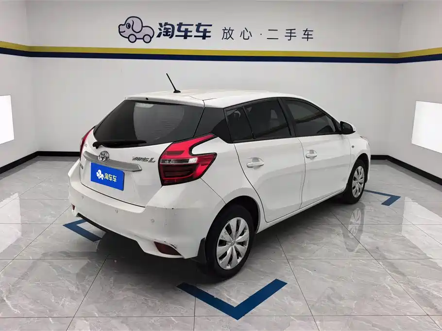 Toyota Yaris L 2020