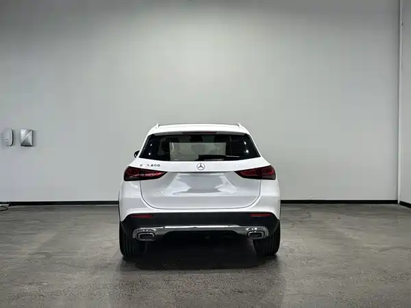 Mercedes-Benz GLA 2023