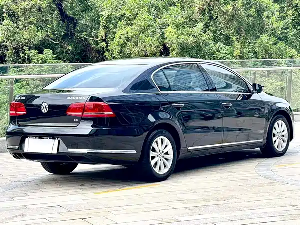 Volkswagen Magotan 2013