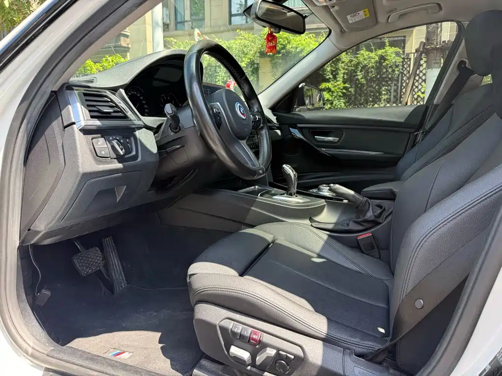 BMW 3 Series 2018
