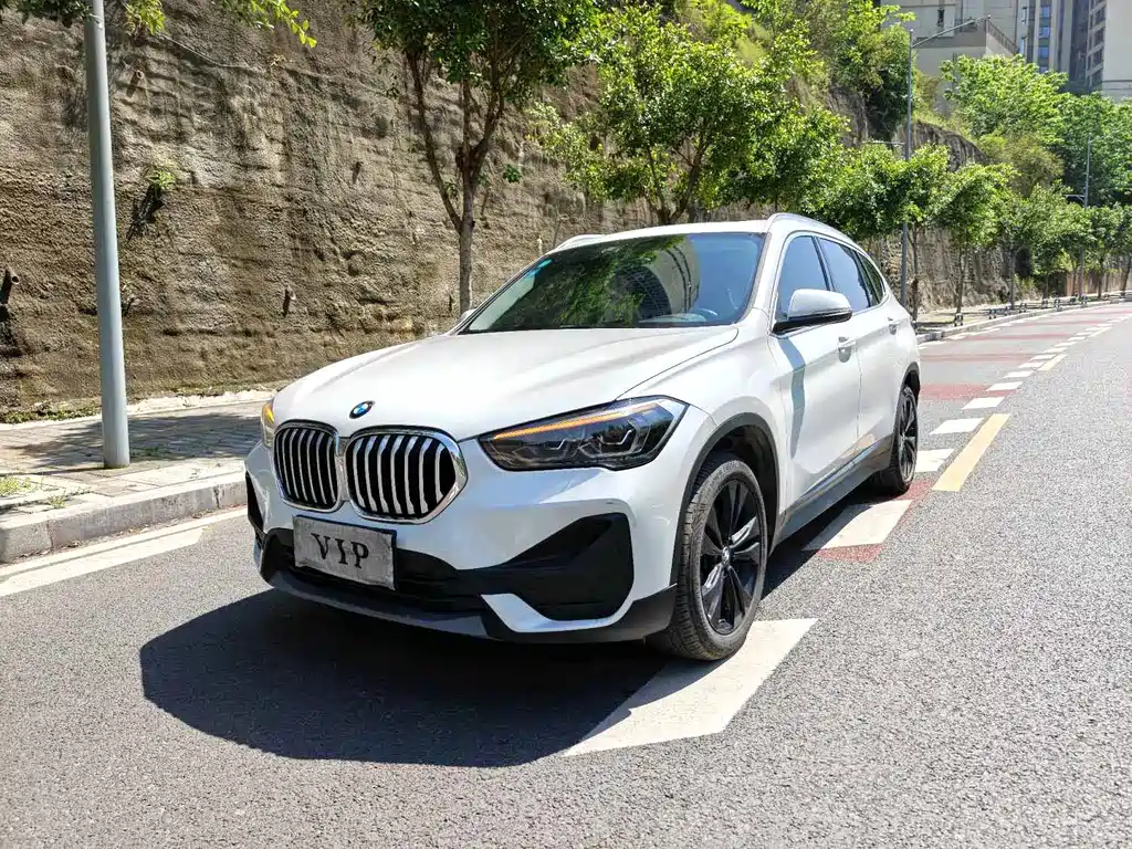 BMW X1 2020 — фото 1