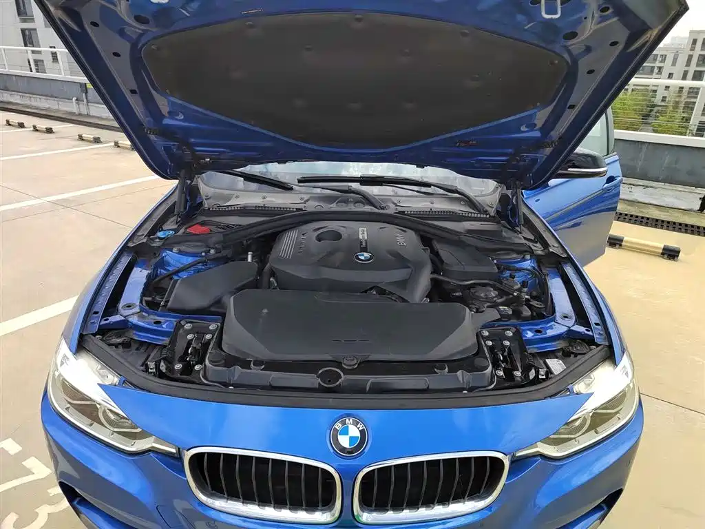 BMW 3 Series 2017 — фото 20