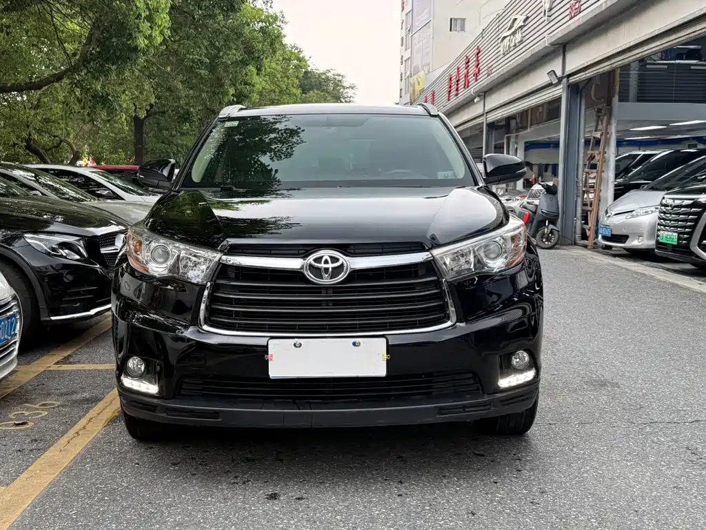 Toyota Highlander 2016 — фото 2