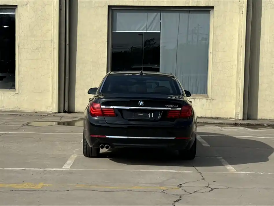 BMW 7 Series 2015 — фото 14