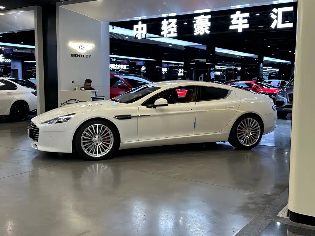 Aston Martin Rapide 2017 — фото 3