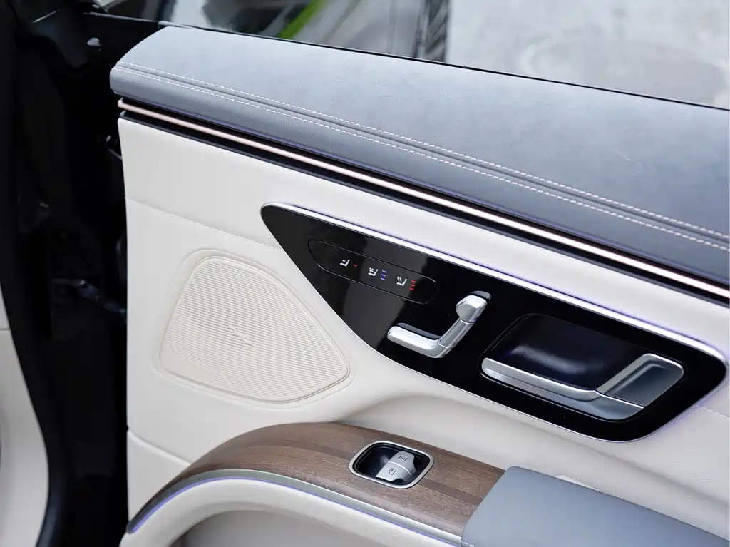 Mercedes-Benz EQS 2024 — фото 17