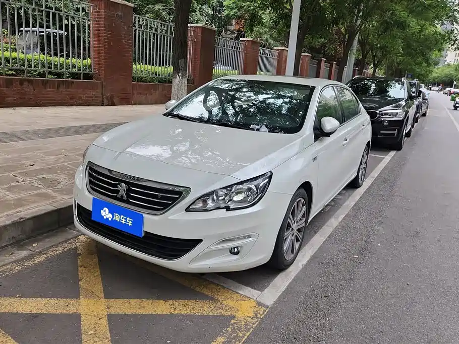 Peugeot 408 2016