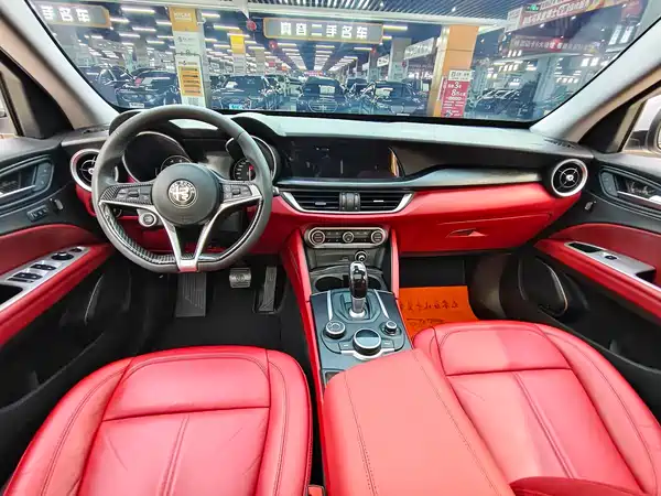 Alfa Romeo Stelvio 2019
