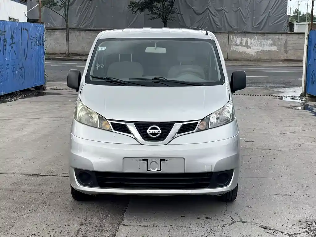 Nissan NV200 2015 — фото 2