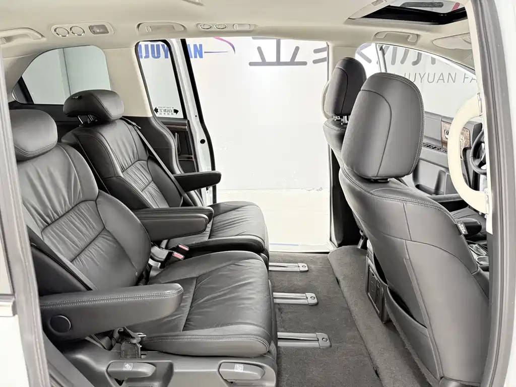 Honda Odyssey 2017 — фото 13