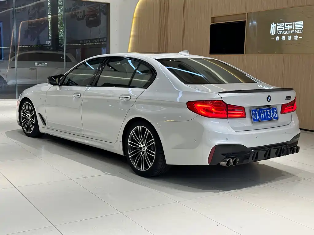 BMW 5 Series 2017 — фото 4