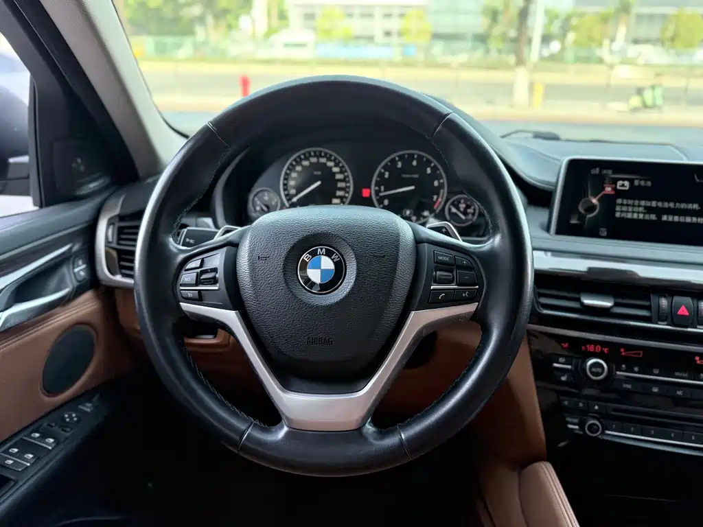 BMW X6 2015 — фото 10