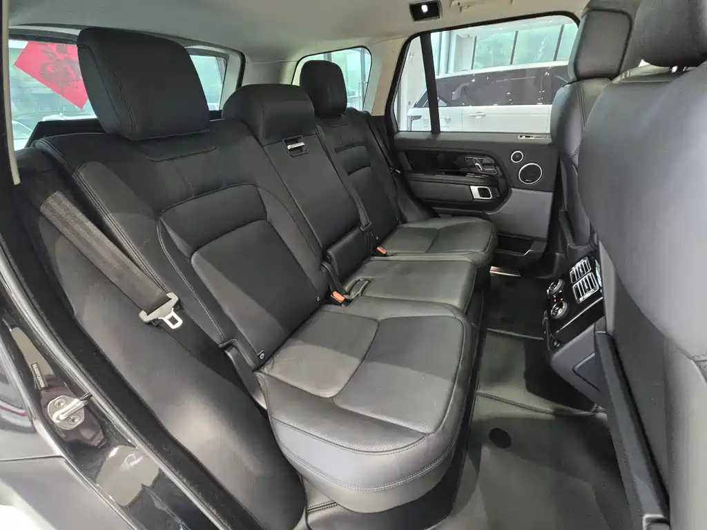 Land Rover Range Rover 2019 — фото 16