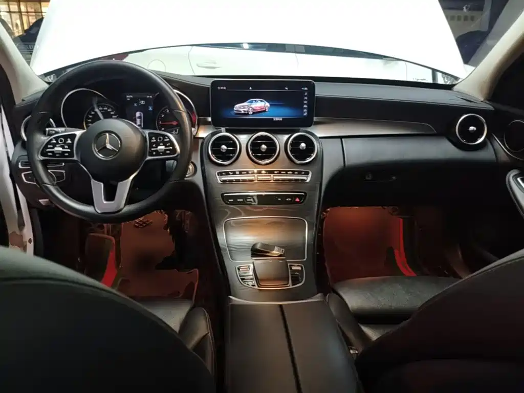Mercedes-Benz C-Class 2019 — фото 10
