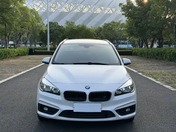 BMW 2 Series Wagon 2017