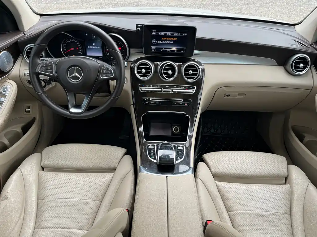 Mercedes-Benz GLC 2017 — фото 10
