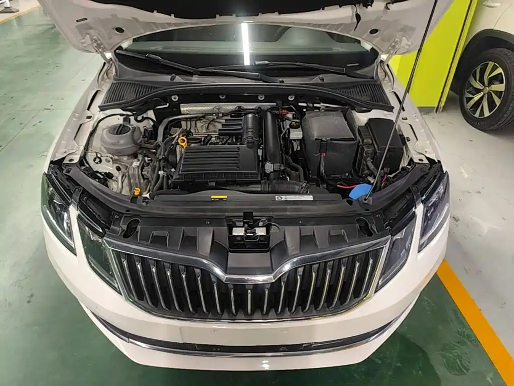 Skoda Octavia 2019 — фото 20