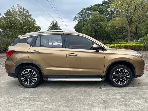 GAC Trumpchi GS4 2017