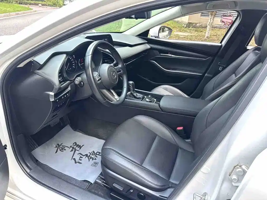 Mazda 3 Axela 2021