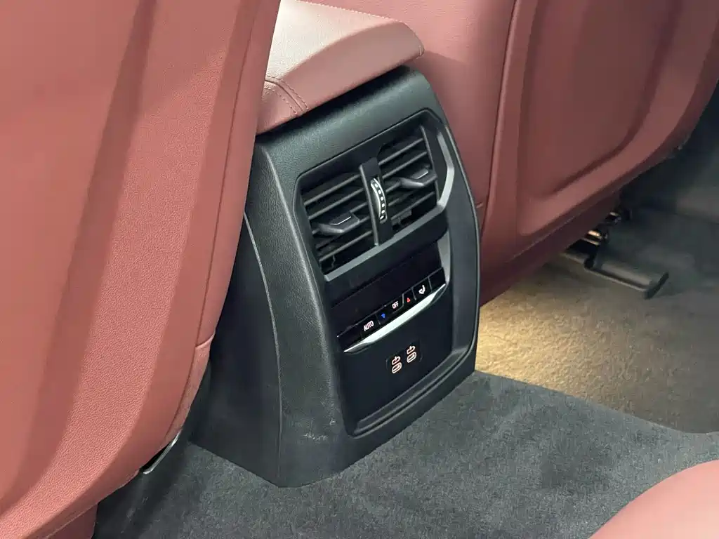 BMW i3 2025 — фото 18
