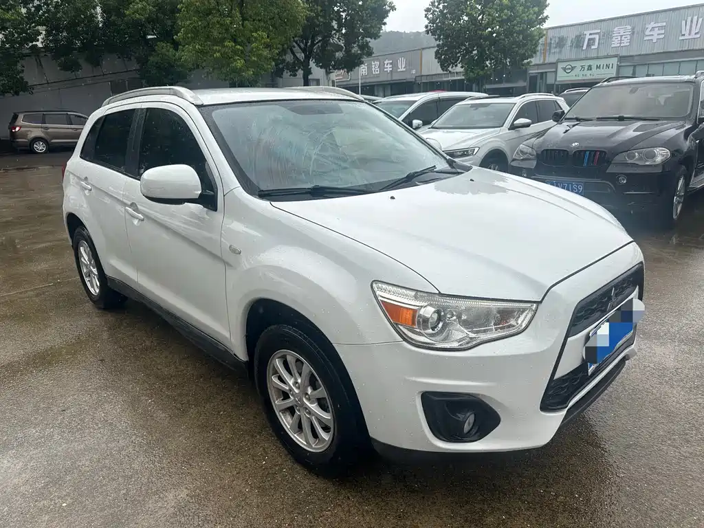 Mitsubishi Jinxuan ASX 2015 — фото 3