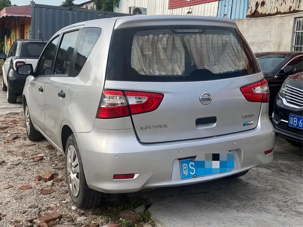 Nissan Livina 2016